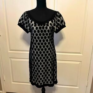 En Focus. Black and White Polka Dot Dress
